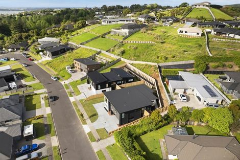 Photo of property in 10 Bob Carter Place, Welcome Bay, Tauranga, 3175