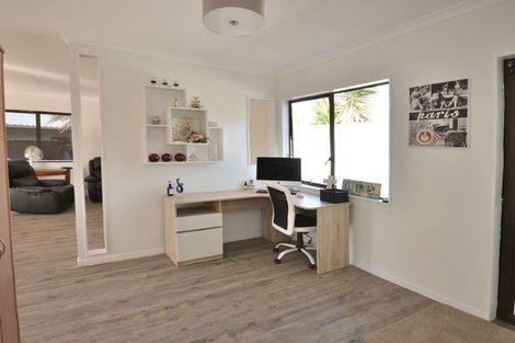 Photo of property in 22a Kaimai Place, Hairini, Tauranga, 3112