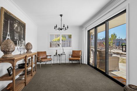 Photo of property in 2 Hart Place, Bridge Hill, Alexandra, 9320