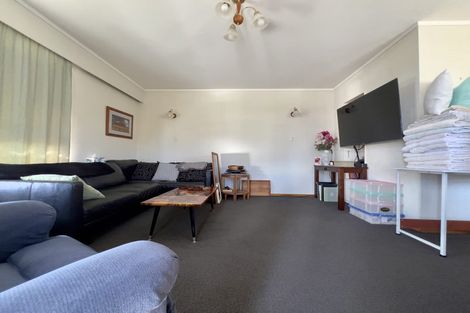 Photo of property in 1/12 Bungalow Avenue, Point Chevalier, Auckland, 1022