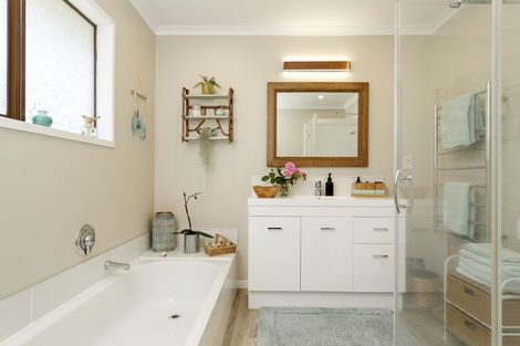 Photo of property in 5 Tobin Place, Richmond Heights, Taupo, 3330