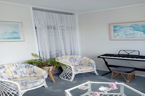 Photo of property in 11 Iredale Road, Hawera, 4610