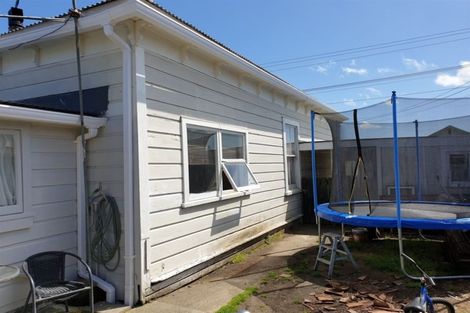 Photo of property in 23 Mako Mako Road, Levin, 5510