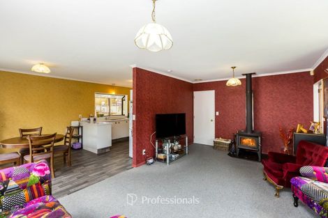 Photo of property in 11 Monarch Grove, Maoribank, Upper Hutt, 5018