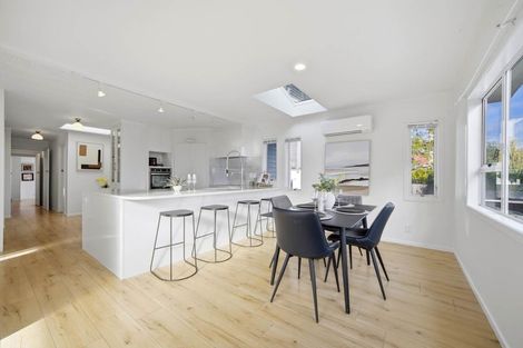 Photo of property in 108 Coronation Road, Hillcrest, Auckland, 0627