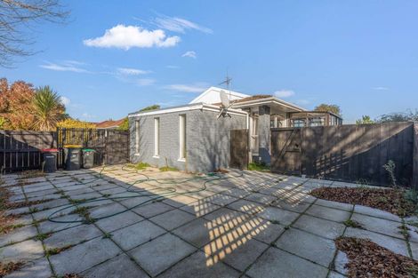 Photo of property in 1/185 Queenspark Drive, Parklands, Christchurch, 8083