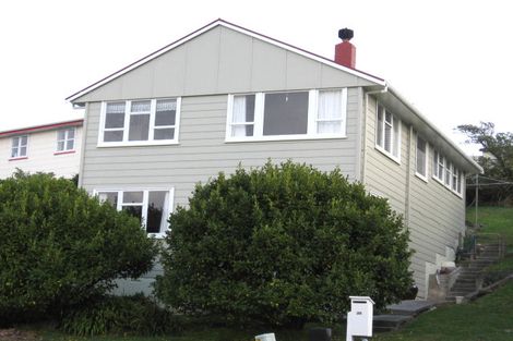 Photo of property in 38 Ruskin Road, Newlands, Wellington, 6037