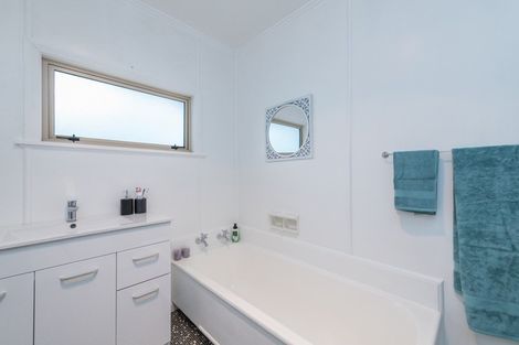 Photo of property in 121 Waimea Road, Nelson South, Nelson, 7010