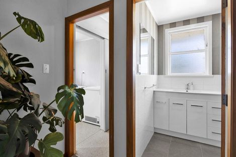 Photo of property in 94 South Road, Manaia, 4612