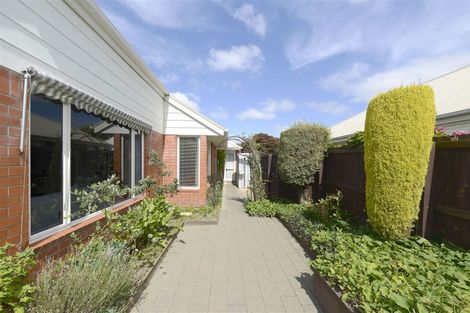 Photo of property in 141 Avonhead Road, Avonhead, Christchurch, 8042