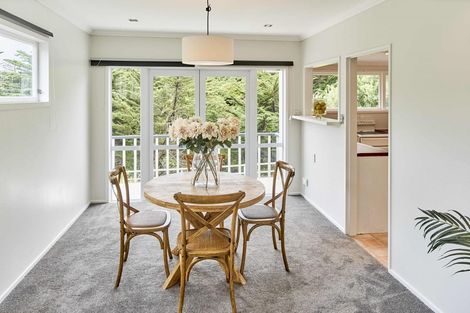 Photo of property in 46 Grays Road, Plimmerton, Porirua, 5026