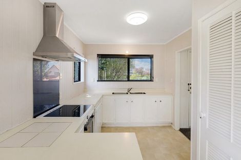 Photo of property in 1/42 Lexington Drive, Botany Downs, Auckland, 2010