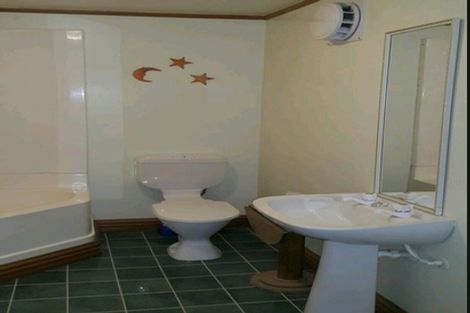 Photo of property in 37 Bedford Street, Northland, Wellington, 6012