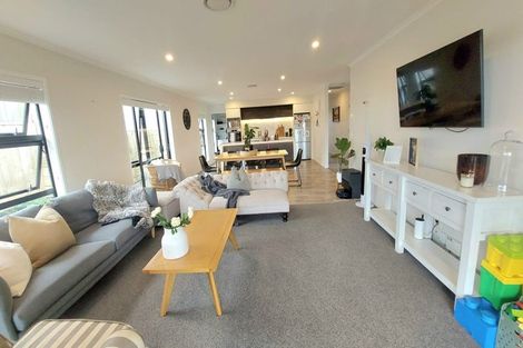 Photo of property in 12 Lily Way, Pyes Pa, Tauranga, 3112