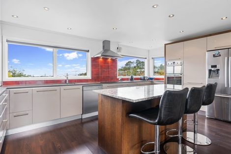 Photo of property in 7 Elizabeth Place, Mairangi Bay, Auckland, 0630