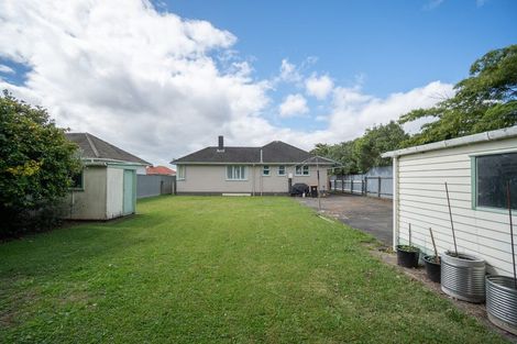 Photo of property in 6 Rochester Street, Awapuni, Palmerston North, 4412