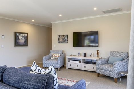 Photo of property in 4 Tuhua Close, Wharewaka, Taupo, 3330