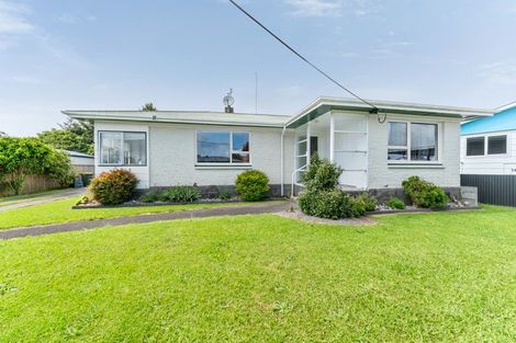 Photo of property in 13 Parris Street, Waitara, 4320