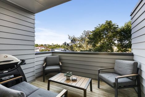 Photo of property in 6/7 South Pacific Place, Henderson, Auckland, 0612