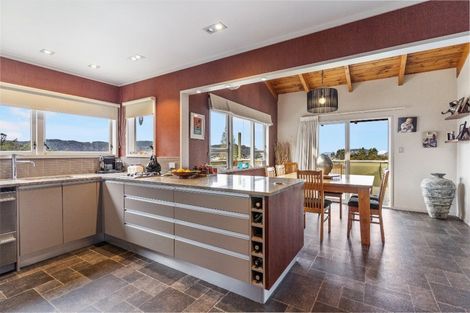 Photo of property in 10 Gregory Lane, Whangamata, 3691