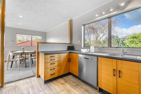 Photo of property in 11 Stevenson Way, Cockle Bay, Auckland, 2014