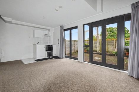 Photo of property in 24a/30 Westward Ho, Glen Eden, Auckland, 0602