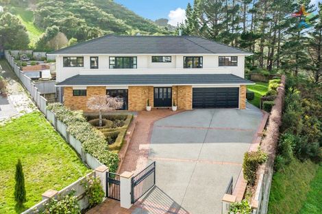 Photo of property in 44 Arahiwi Grove, Tirohanga, Lower Hutt, 5010