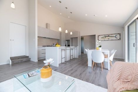 Photo of property in 4 Piccolo Court, Kumeu, 0810