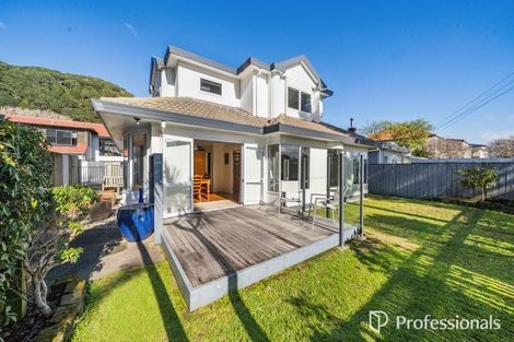 Photo of property in 1/274 Muritai Road, Eastbourne, Lower Hutt, 5013