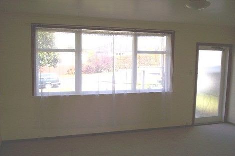 Photo of property in 26 Eastglen Road, Glen Eden, Auckland, 0602