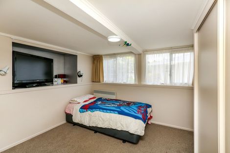Photo of property in 9 Tasman Street, Vogeltown, New Plymouth, 4310