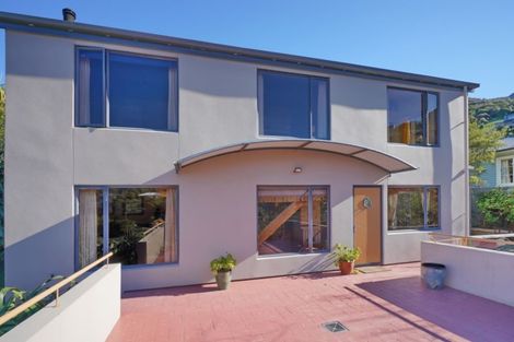 Photo of property in 37 Cornwall Road, Lyttelton, 8082
