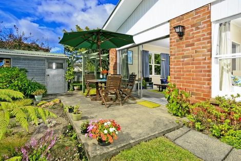 Photo of property in 2/239 Glamorgan Drive, Torbay, Auckland, 0630