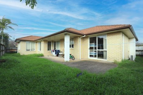 Photo of property in 13 Redcastle Drive, East Tamaki, Auckland, 2013