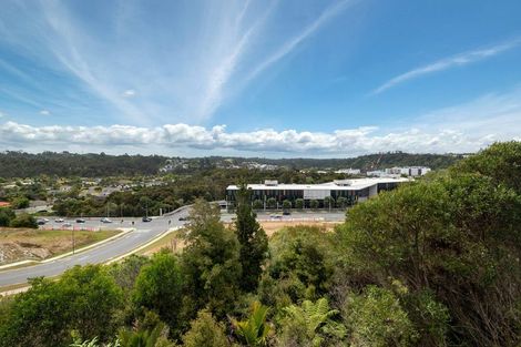 Photo of property in 4/1 Parapara Place, Albany, 0632