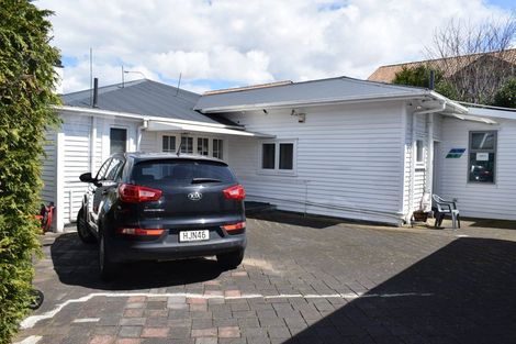 Photo of property in 57 Omahu Road, Greenlane, Auckland, 1051