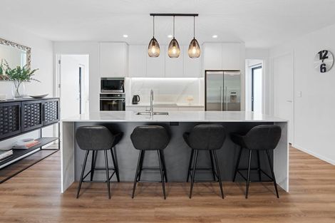 Photo of property in 9 Koiora Lane, Long Bay, Auckland, 0630