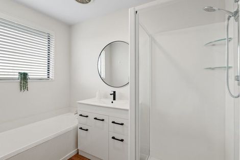 Photo of property in 1/139 Sawyers Arms Road, Northcote, Christchurch, 8052