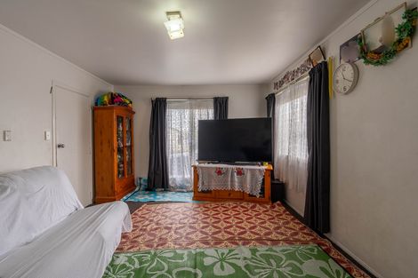 Photo of property in 12 Ilford Crescent, Mangere, Auckland, 2022