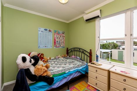 Photo of property in 22 Weymouth Street, New Plymouth, 4310