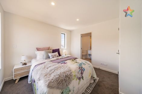 Photo of property in 32 John Street, Stokes Valley, Lower Hutt, 5019