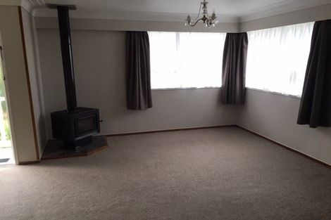 Photo of property in 2/23 Poinsettia Place, Henderson, Auckland, 0610