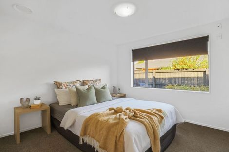 Photo of property in 76 Willowview Drive, Redwood, Christchurch, 8051