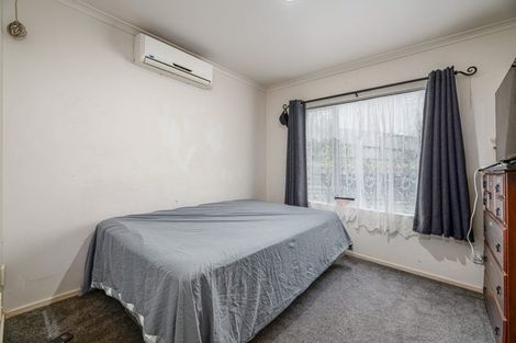 Photo of property in 74 Hetherington Road, Ranui, Auckland, 0612