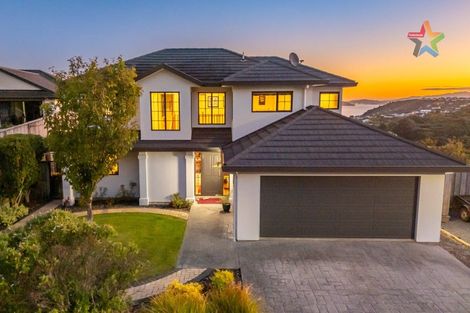 Photo of property in 9 Oceanview Terrace, Tirohanga, Lower Hutt, 5010