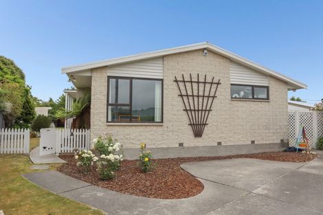 Photo of property in 15 Glovers Road, Halswell, Christchurch, 8025