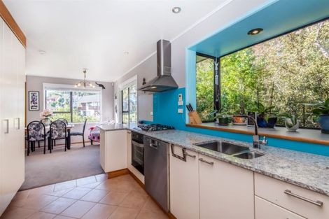 Photo of property in 8 Kallista Place, Browns Bay, Auckland, 0630