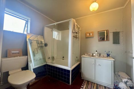 Photo of property in Vynfields, 22 Omarere Road, Martinborough, 5711