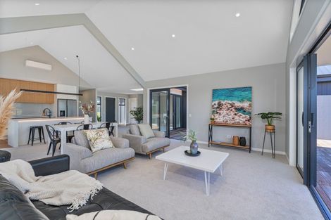 Photo of property in 17 Kahu Crescent, Whitianga, 3510