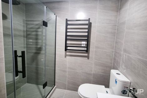 Photo of property in 64e Triangle Road, Massey, Auckland, 0614